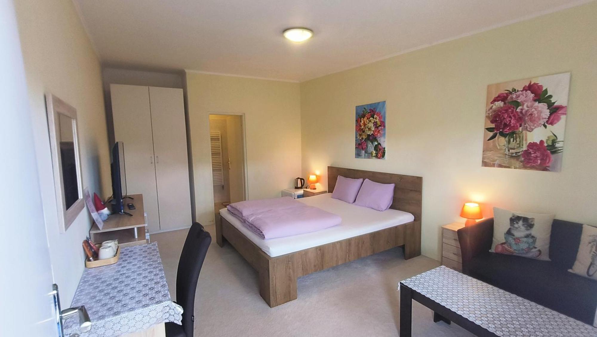 Cozy Room With Garden In Bratislava Exterior photo